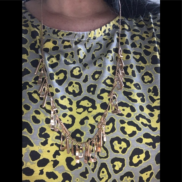 4 / 20$ SALE Gold tone necklace - Picture 4 of 5